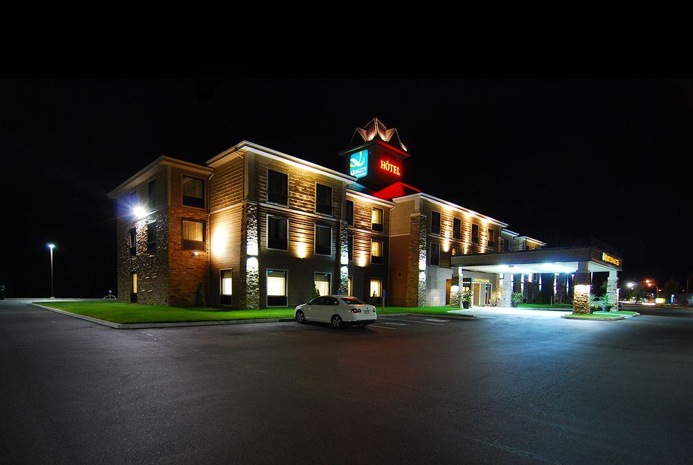 Quality Inn & Suites Val-d'Or Kültér fotó