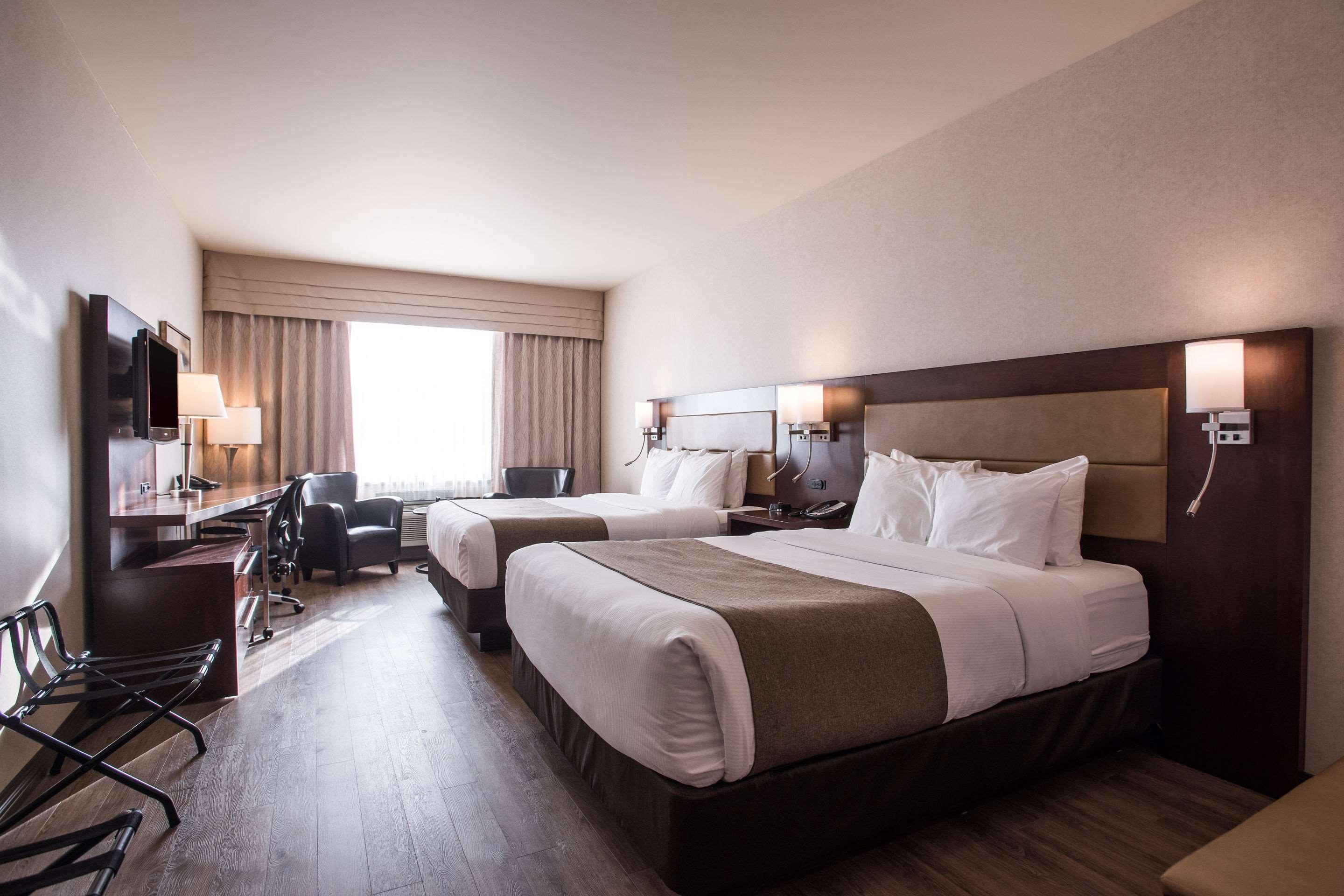 Quality Inn & Suites Val-d'Or Kültér fotó