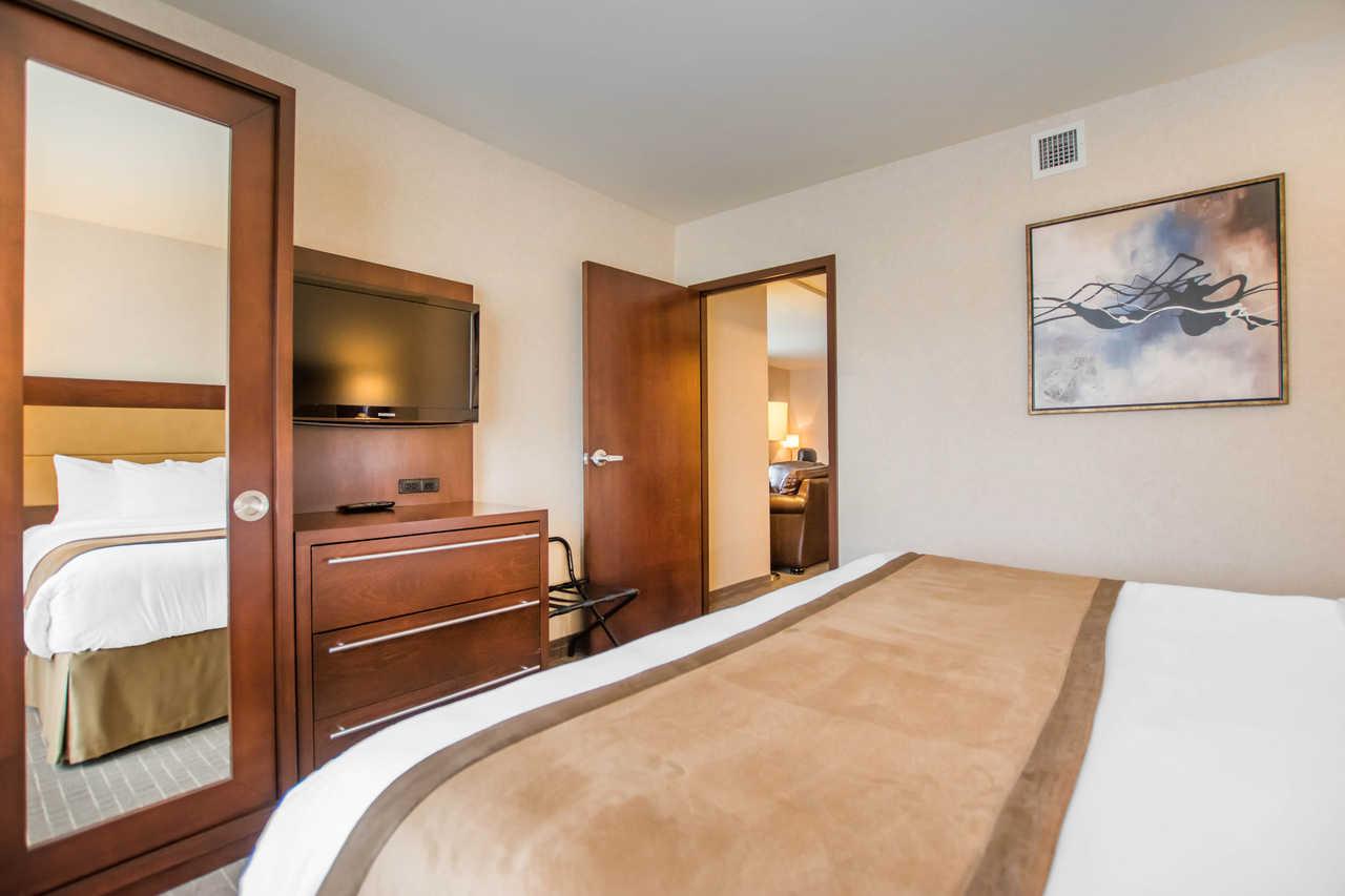 Quality Inn & Suites Val-d'Or Kültér fotó