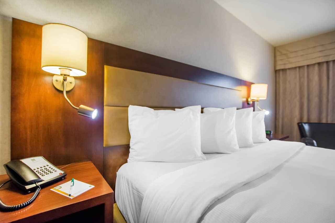 Quality Inn & Suites Val-d'Or Kültér fotó