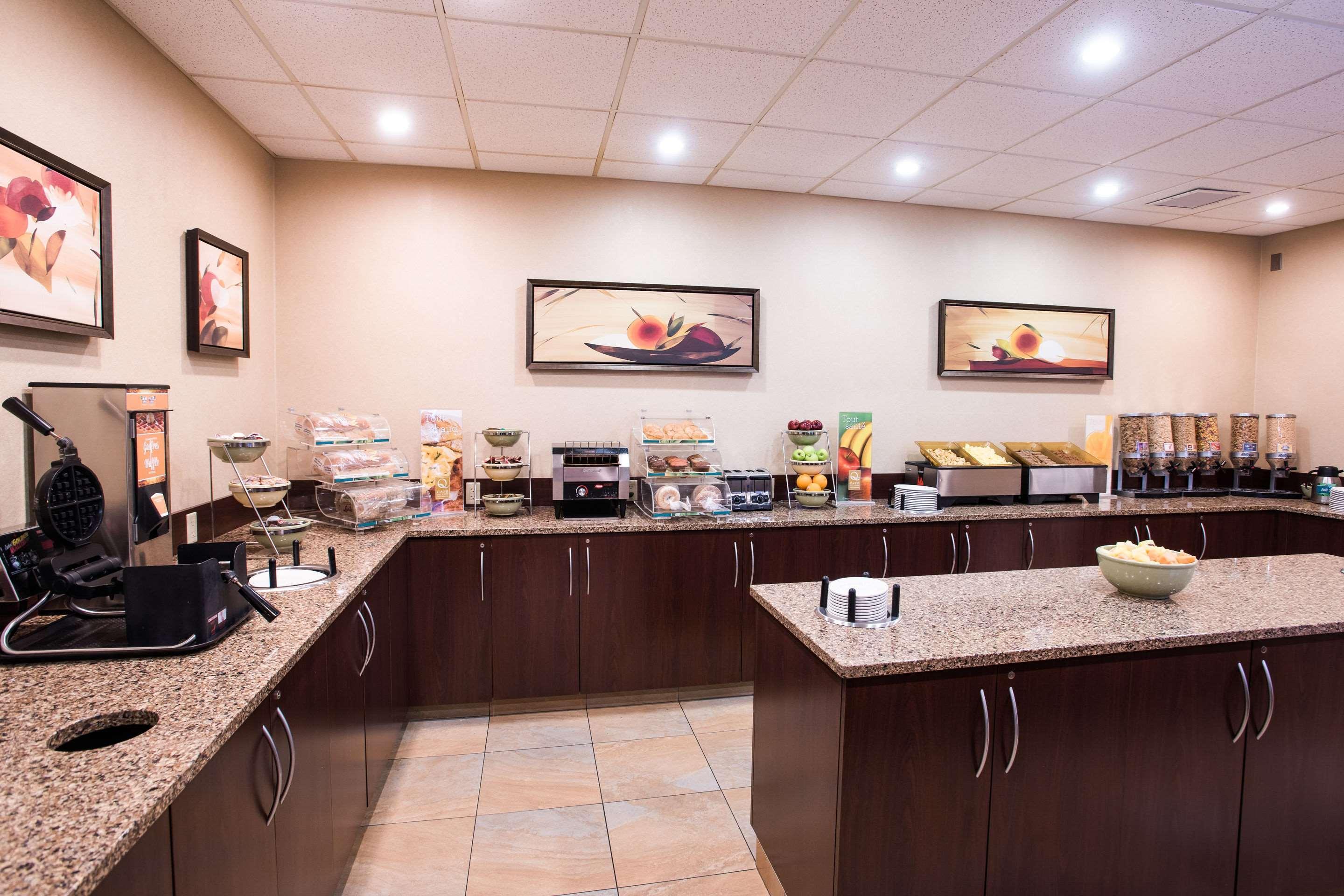 Quality Inn & Suites Val-d'Or Kültér fotó