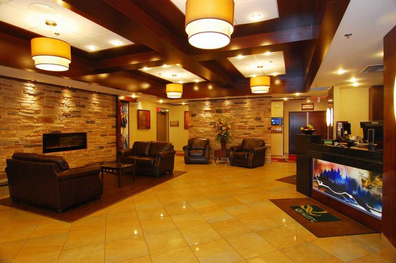 Quality Inn & Suites Val-d'Or Kültér fotó