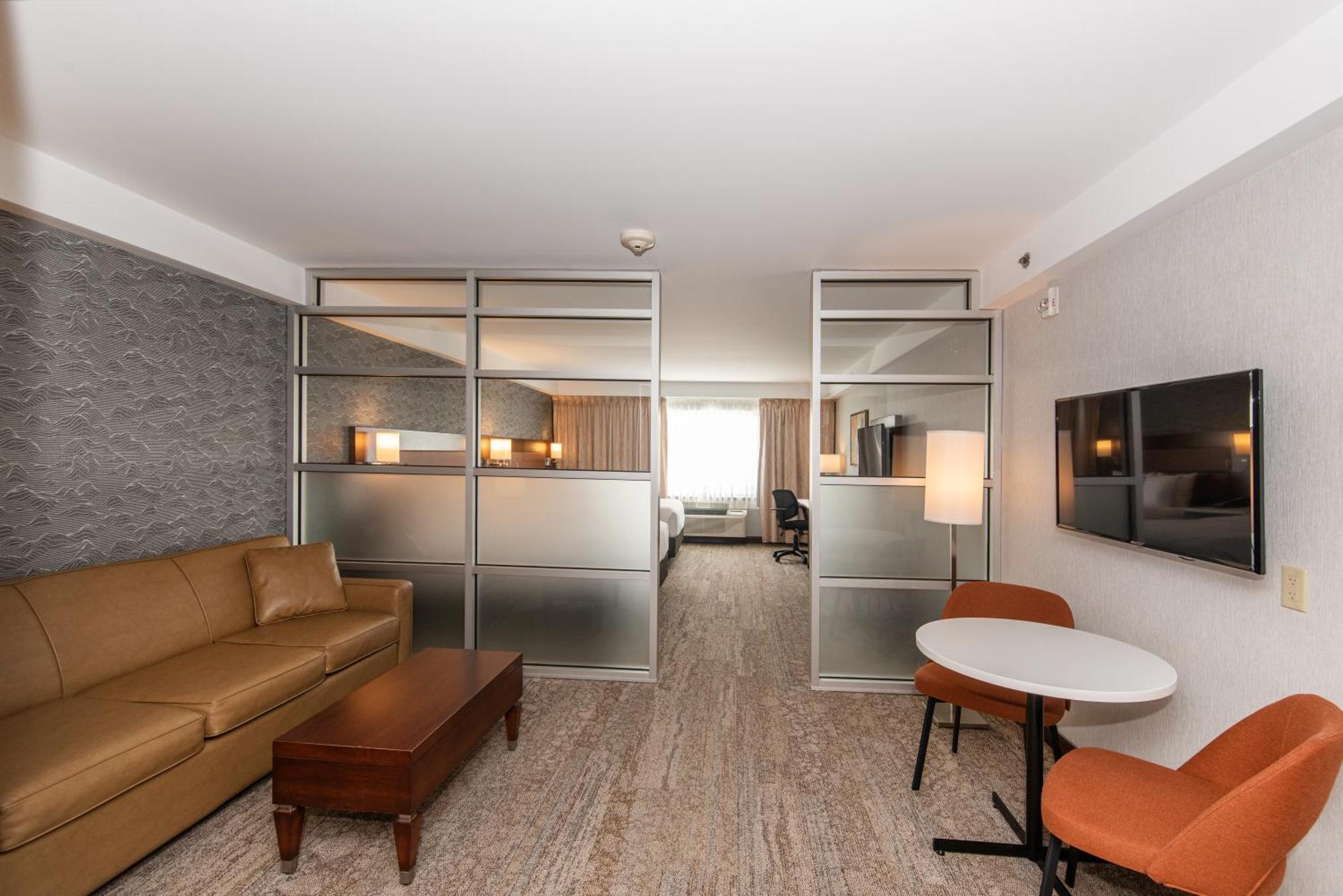 Quality Inn & Suites Val-d'Or Kültér fotó