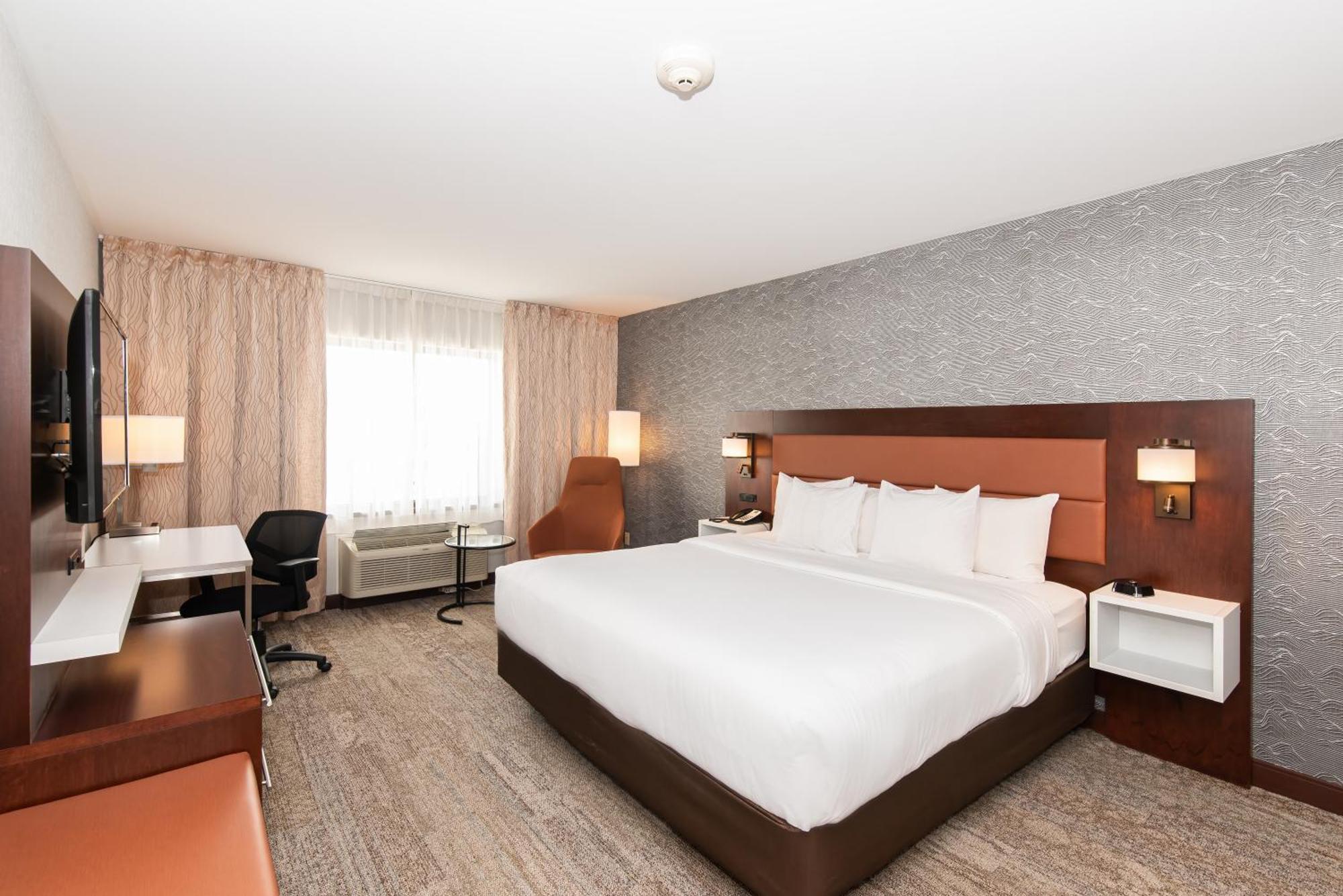 Quality Inn & Suites Val-d'Or Kültér fotó