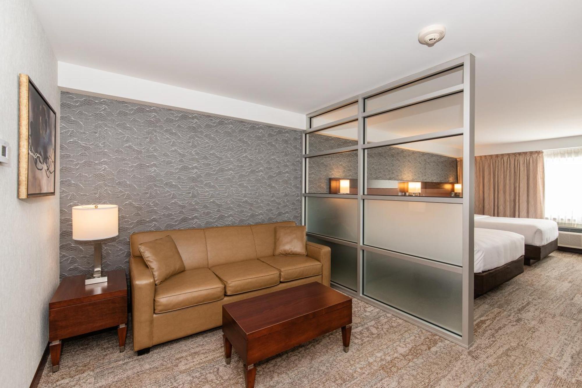 Quality Inn & Suites Val-d'Or Kültér fotó