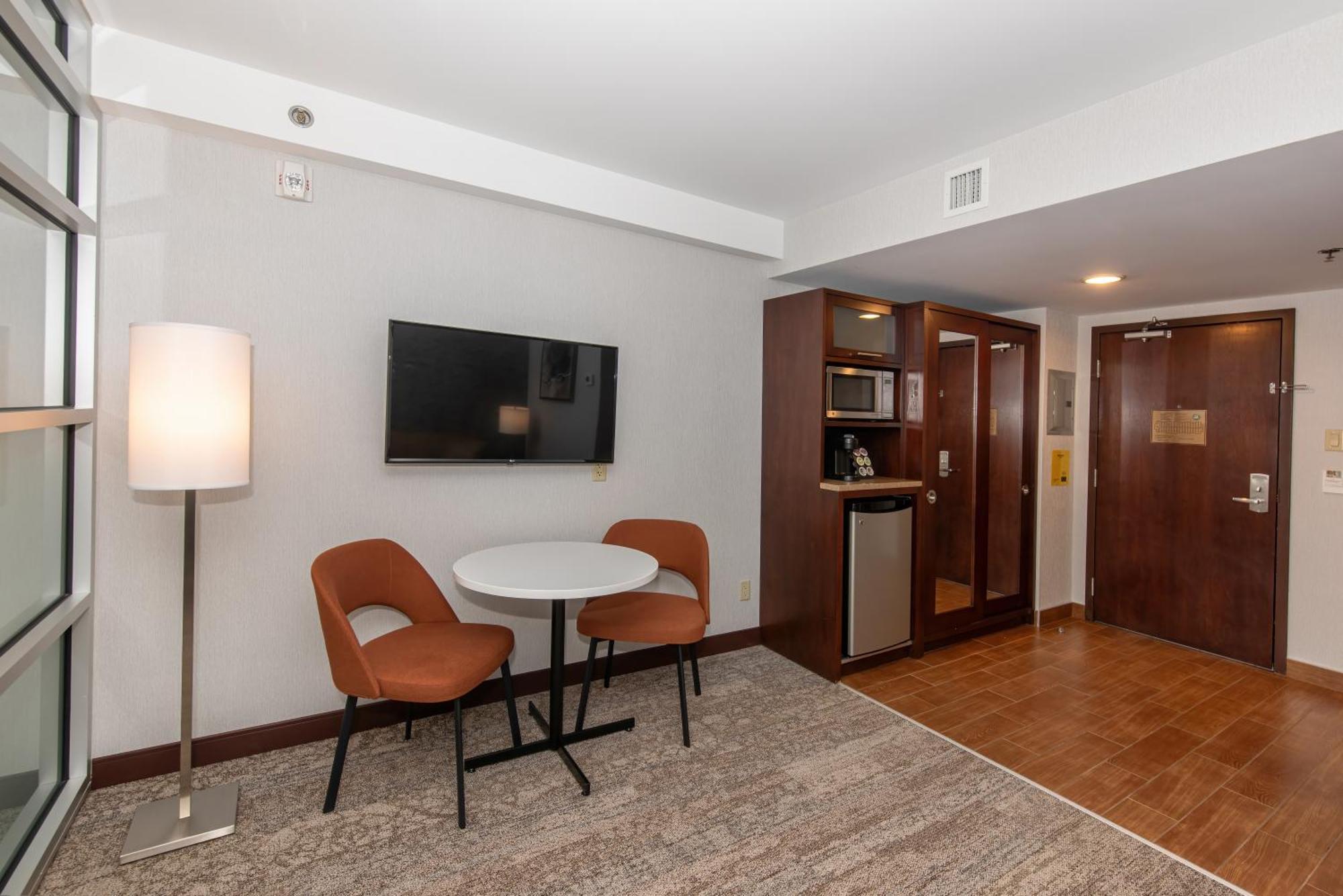 Quality Inn & Suites Val-d'Or Kültér fotó