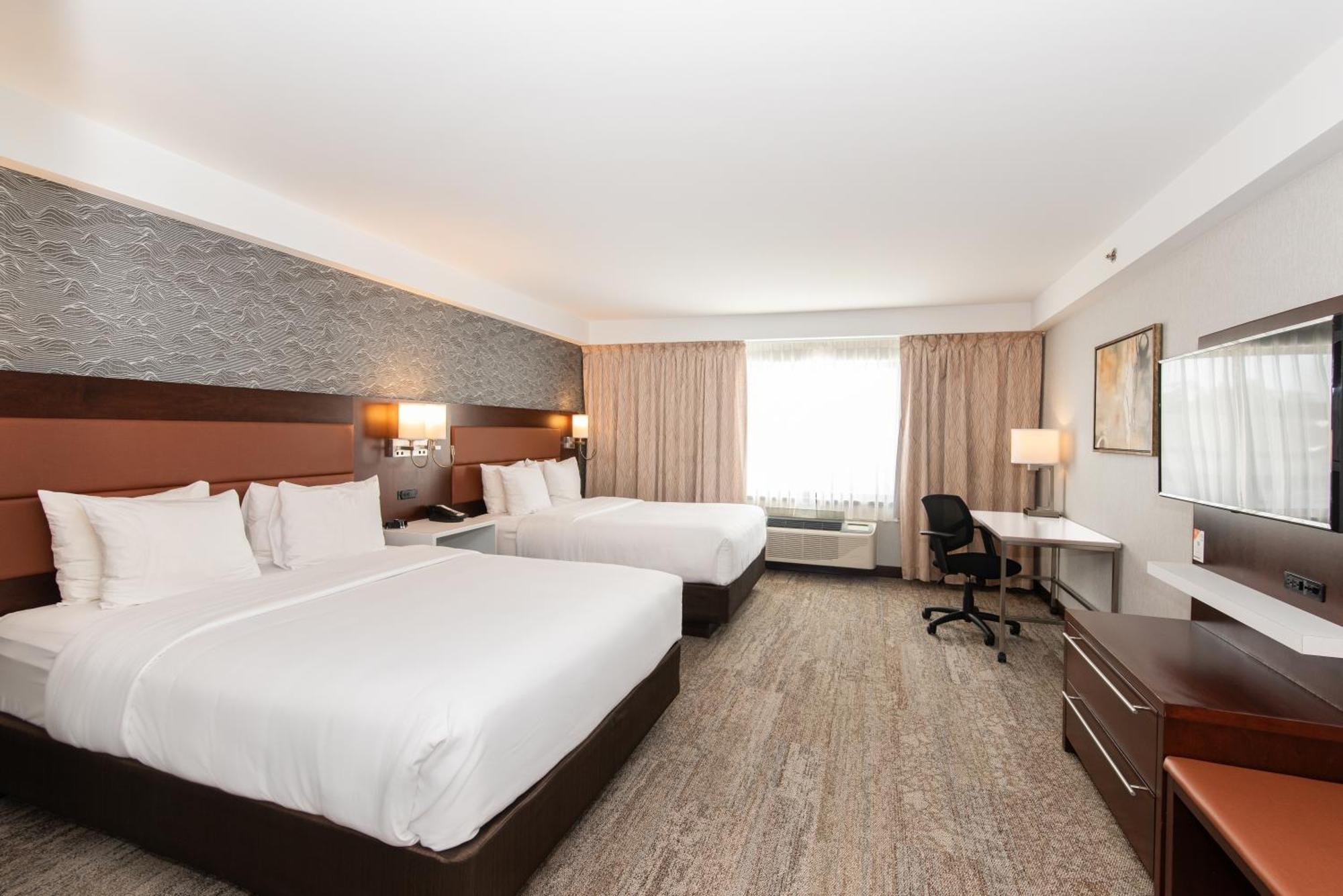Quality Inn & Suites Val-d'Or Kültér fotó