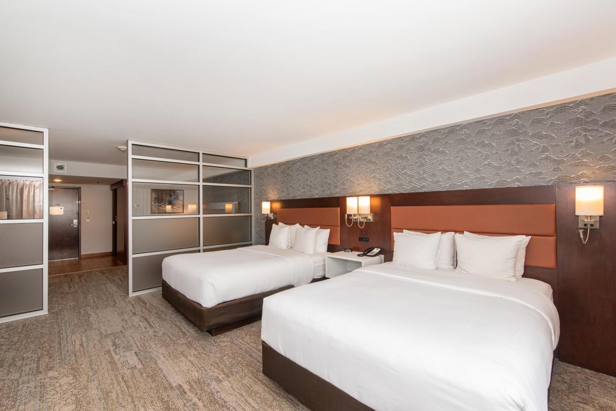 Quality Inn & Suites Val-d'Or Kültér fotó