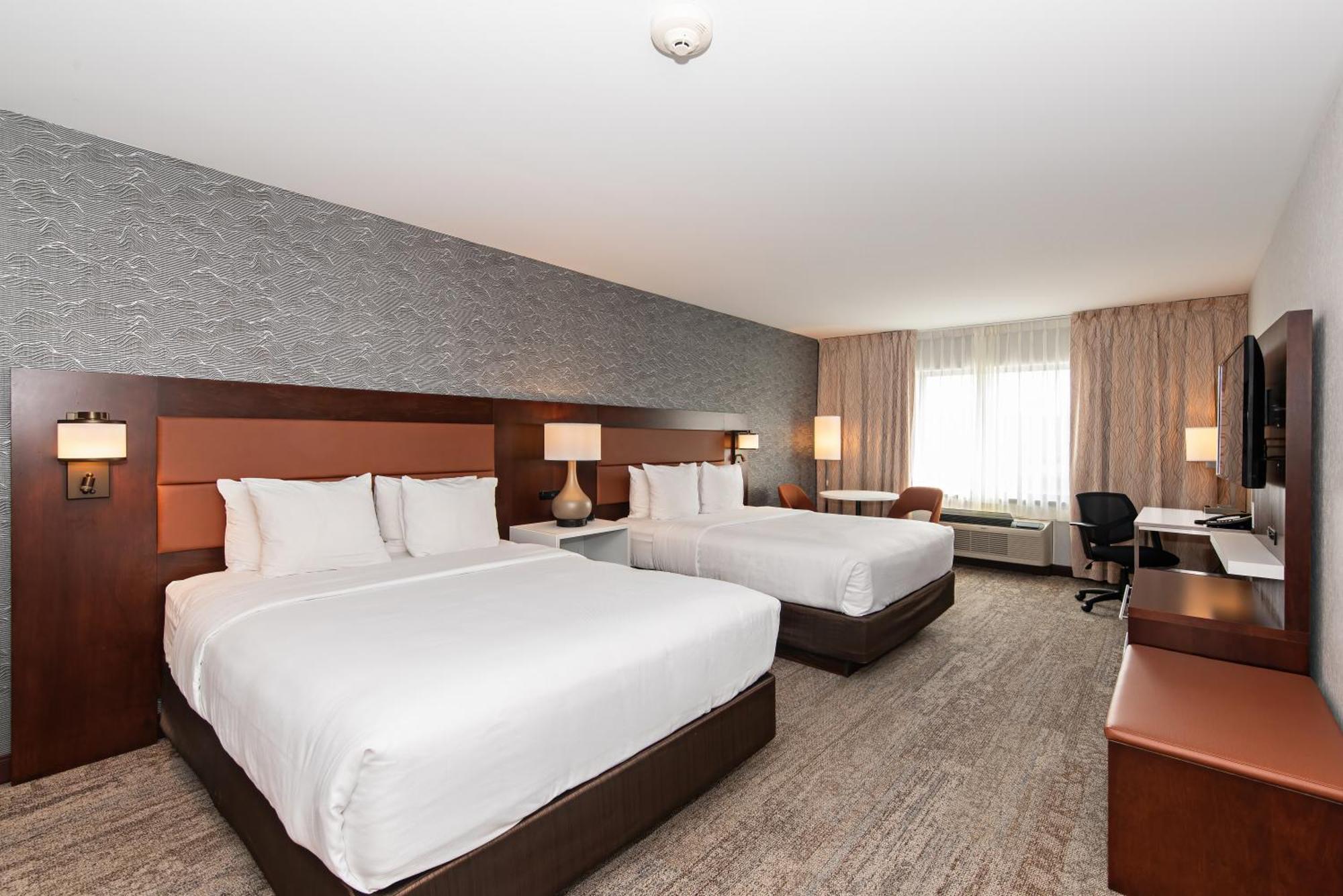 Quality Inn & Suites Val-d'Or Kültér fotó