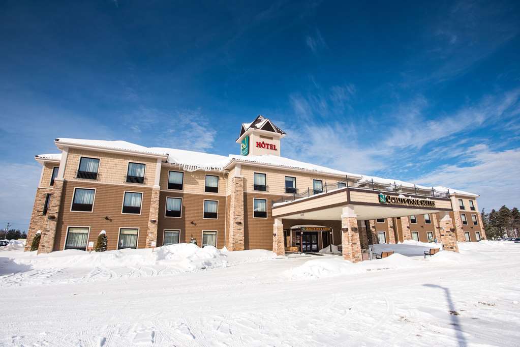 Quality Inn & Suites Val-d'Or Kültér fotó