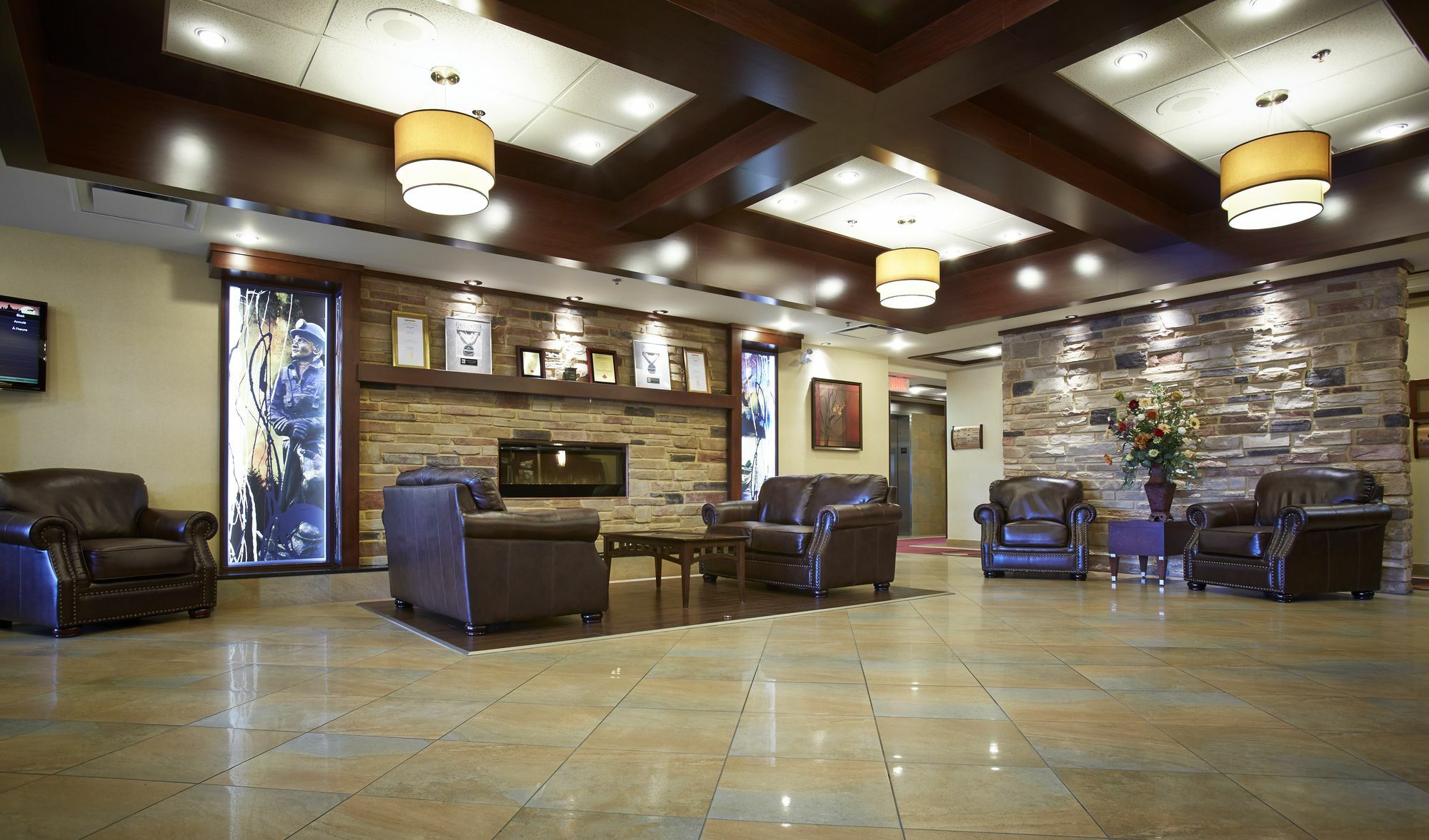 Quality Inn & Suites Val-d'Or Kültér fotó